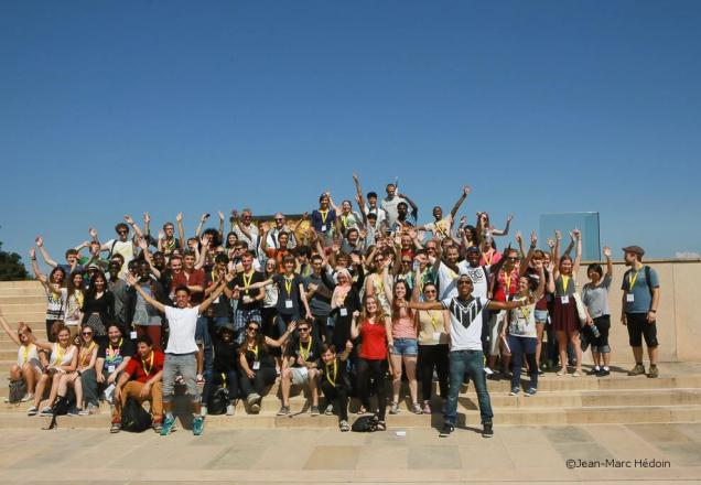 Photo du groupe de 50 jeunes allemands et 50 jeunes français sur le site du Hartmannswillerkopf